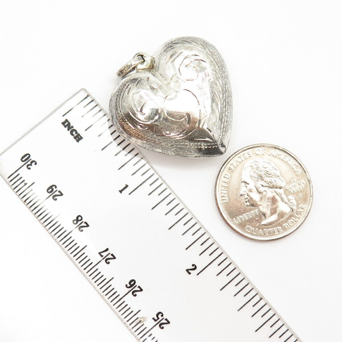 925 Sterling Silver Vintage Etched Hollow Heart Design Pendant