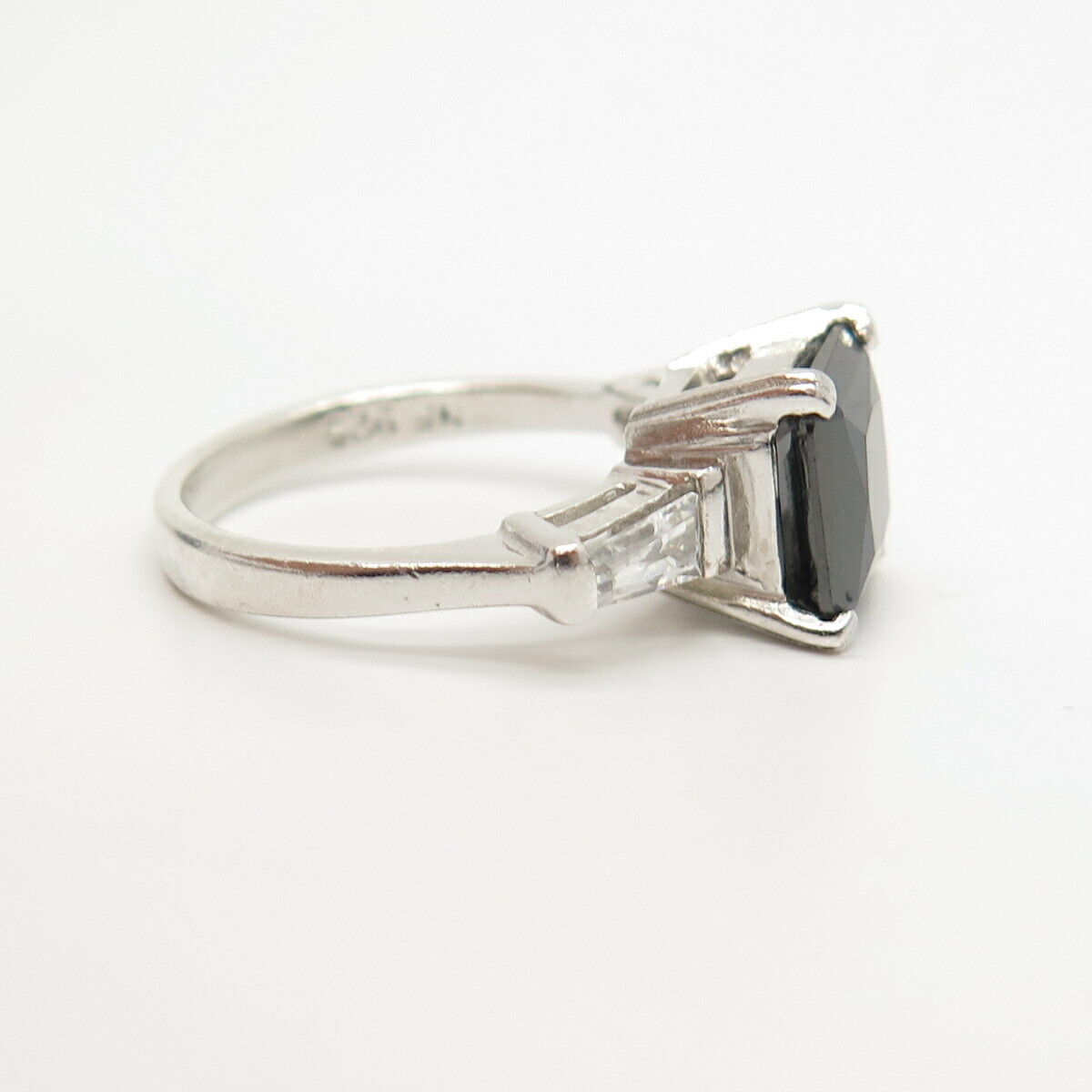 925 Sterling Silver White & Black C Z Ring Size 7