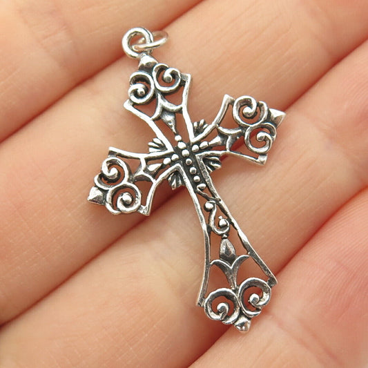 925 Sterling Silver Ornate Cross Pendant