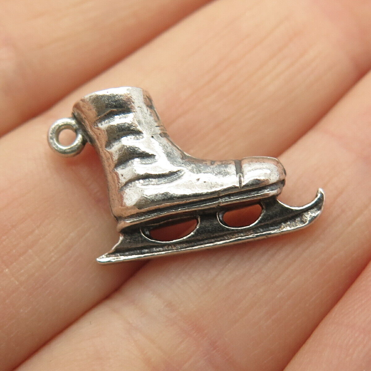 835 Silver Vintage Ice Skating Shoe Charm Pendant