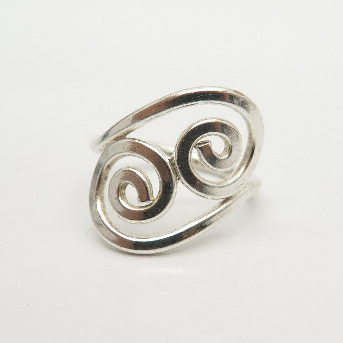 925 Sterling Silver Cutout Swirl / Spiral Ring Size 4.5