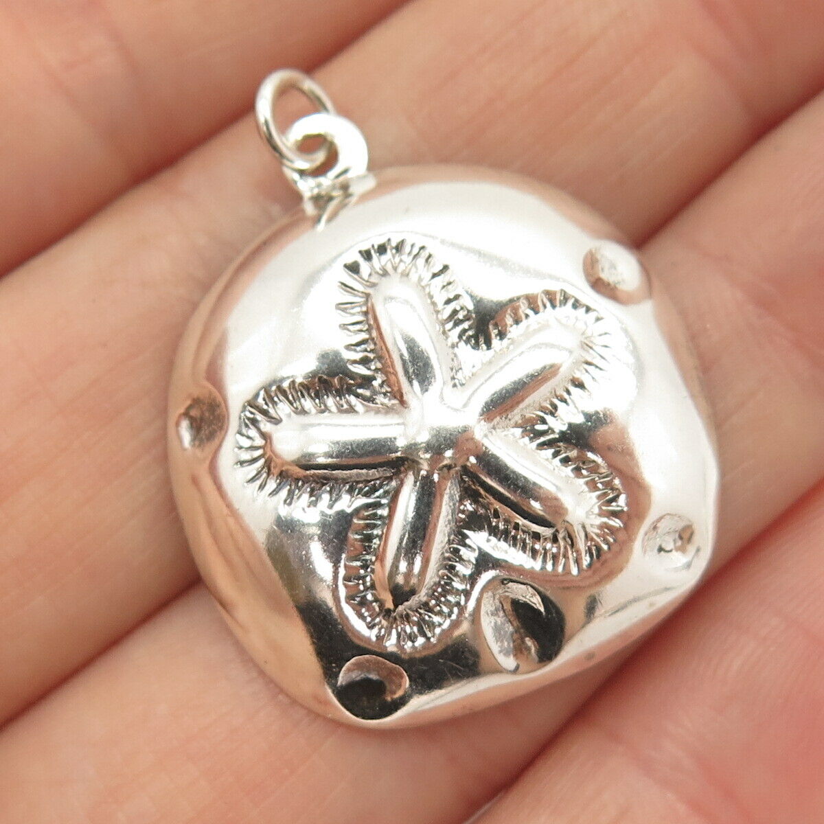 925 Sterling Silver Vintage Sand Dollar Design Charm Pendant