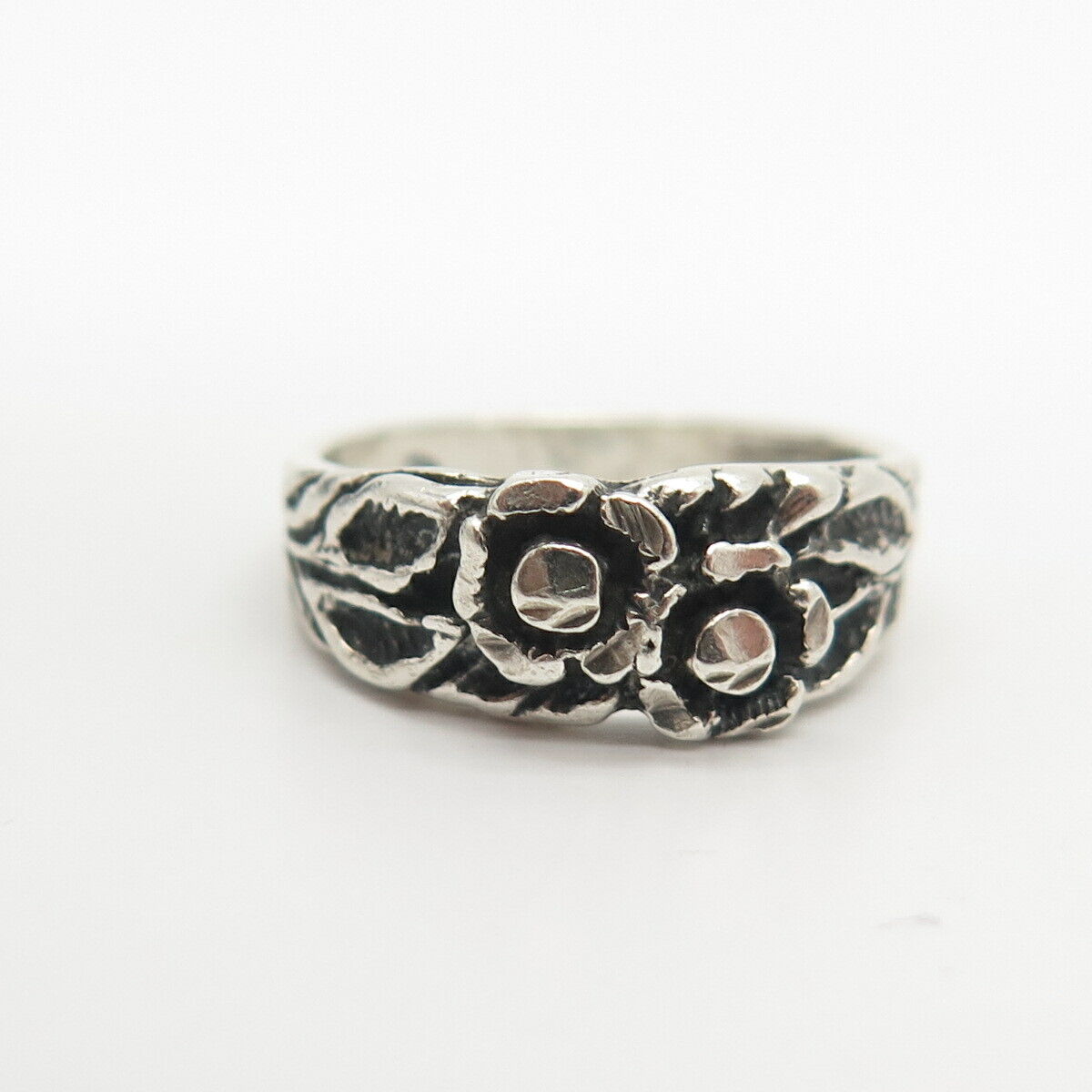 925 Sterling Silver Floral Ring Size 4 3/4