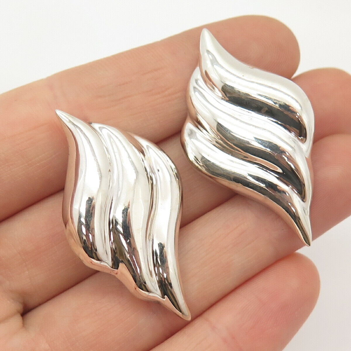 925 Sterling Silver Vintage Mexico Ribbed Hollow Clip On Earrings