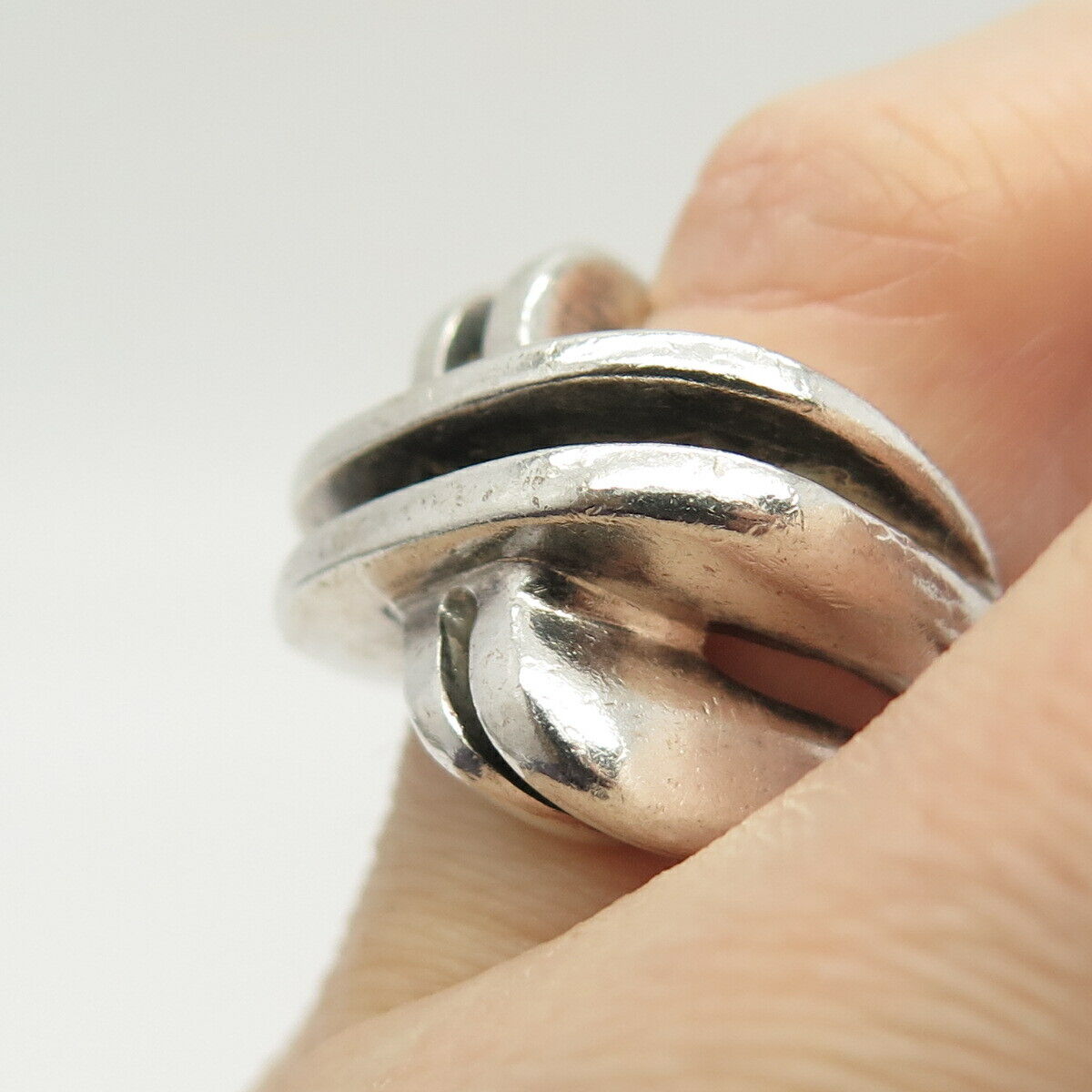 925 Sterling Silver Vintage Crossover Ring Size 5