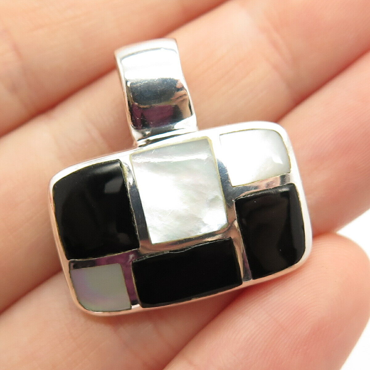 925 Sterling Silver Vintage Real Mother-of-Pearl & Black Onyx Gem Pendant