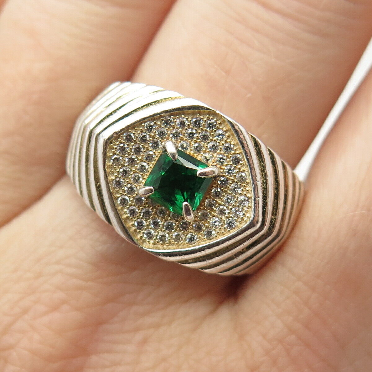 925 Sterling Silver White & Diopside-Tone C Z Ribbed Ring Size 9