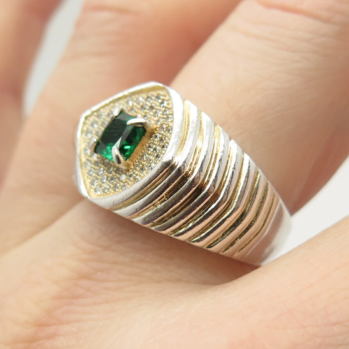 925 Sterling Silver White & Diopside-Tone C Z Ribbed Ring Size 9