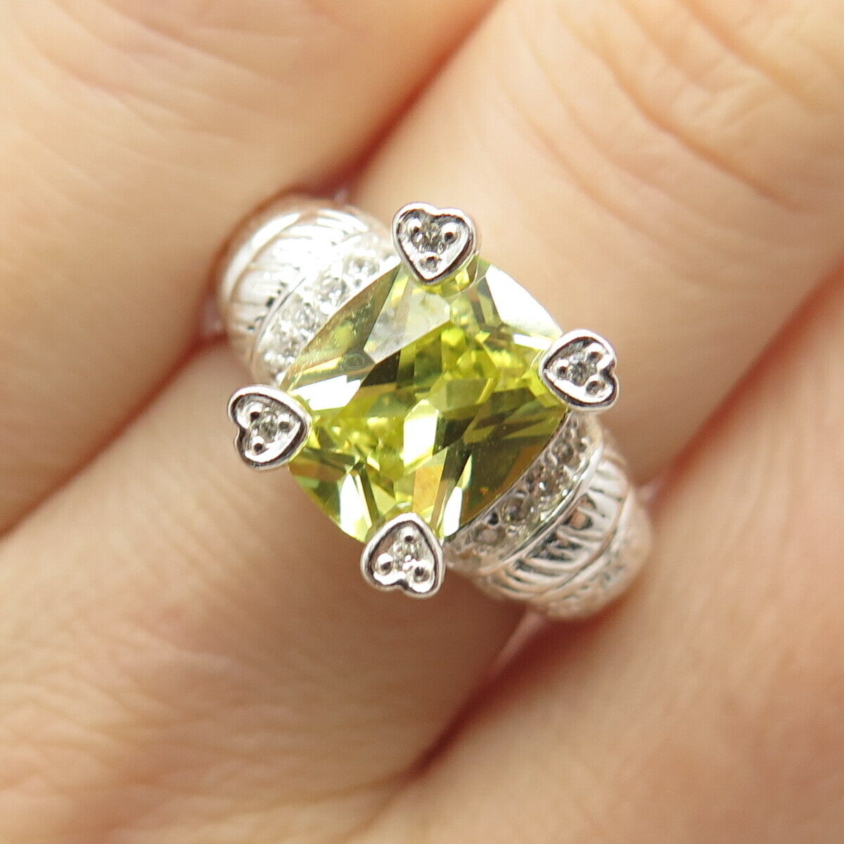 925 Sterling Silver Peridot-Tone C Z Ring Size 8