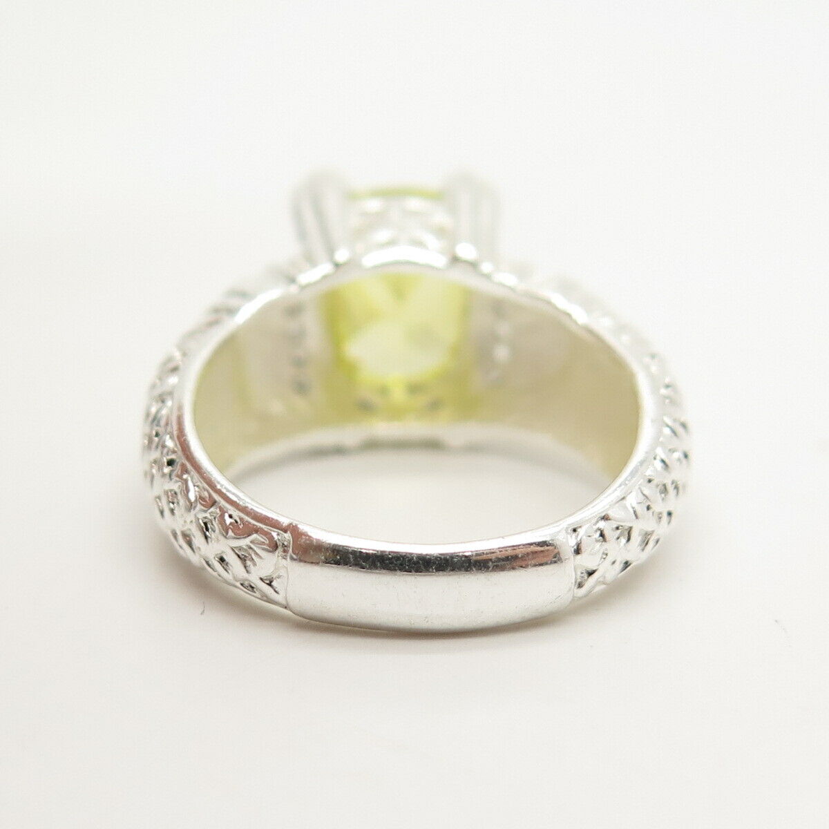 925 Sterling Silver Peridot-Tone C Z Ring Size 8