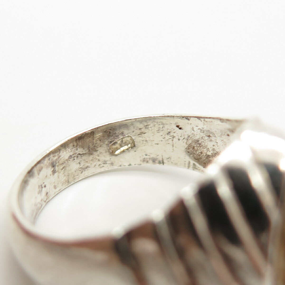 925 Sterling Silver Vintage C Z Ribbed Ring Size 9