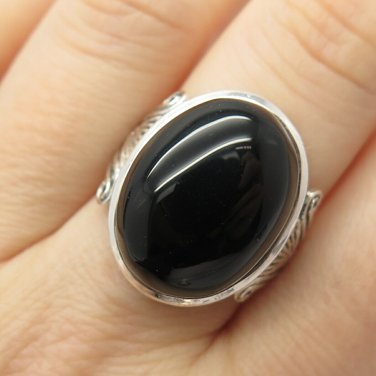 925 Sterling Silver Real Black Onyx Gemstone Ornate Ring Size 7 1/4