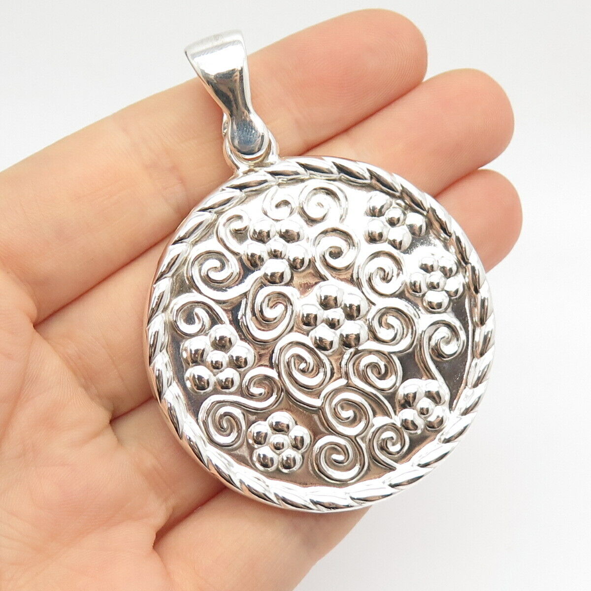 925 Sterling Silver Vintage Italy Floral Ornate Round Pendant