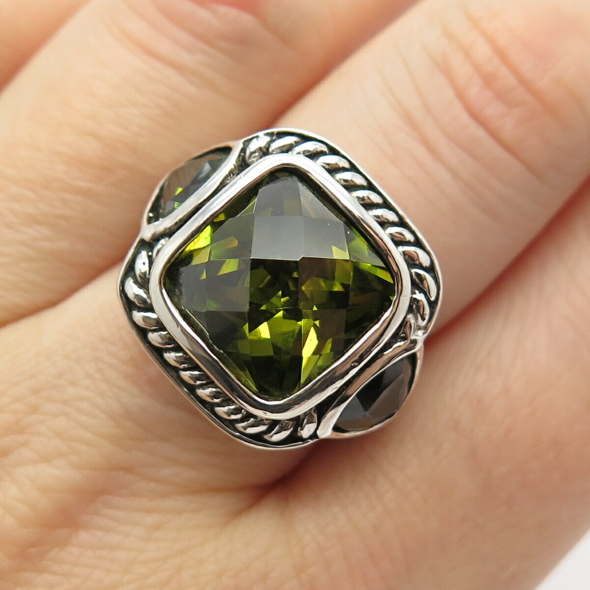 925 Sterling Silver Vintage Green C Z Ring Size 7