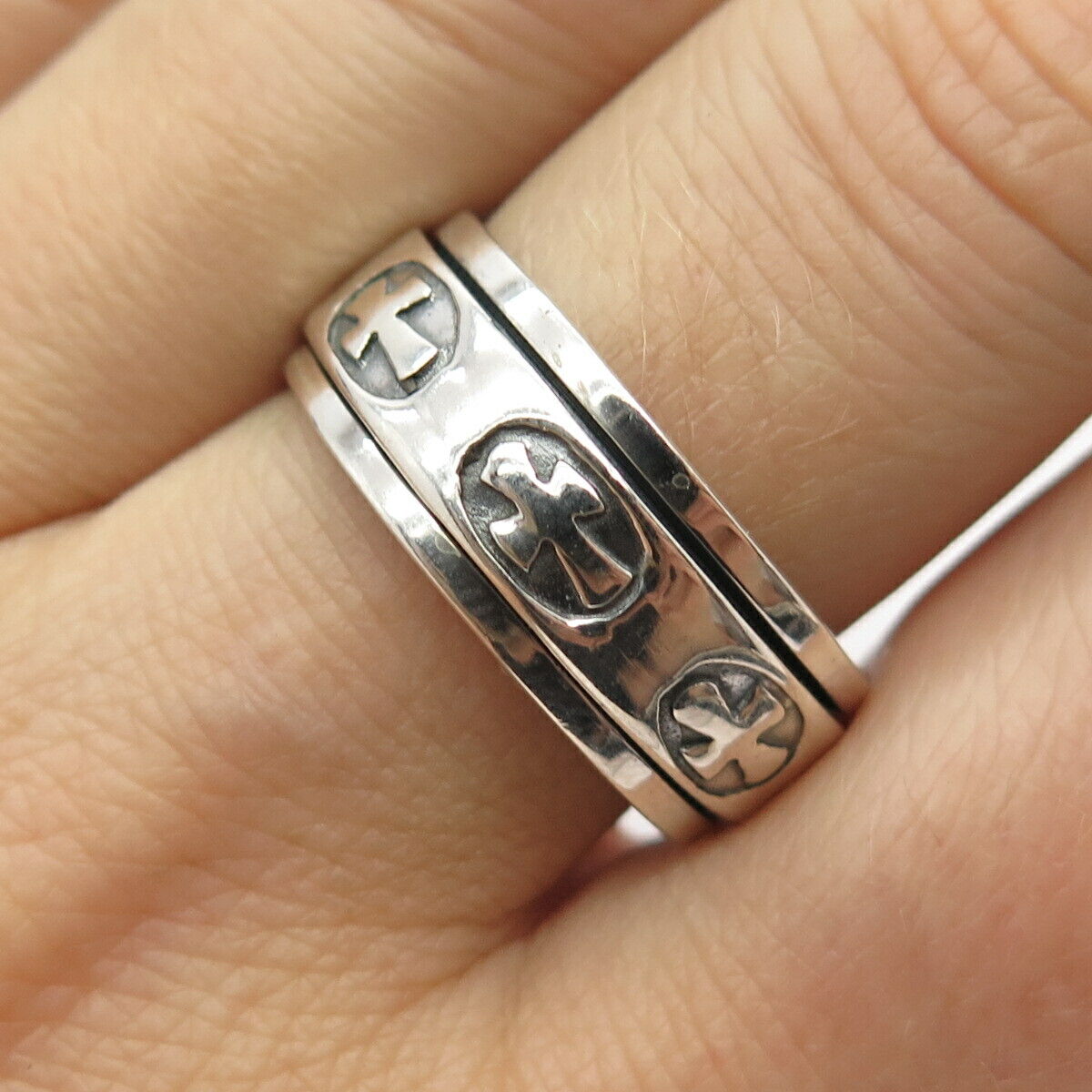 925 Sterling Silver Cross Rotating Band Ring