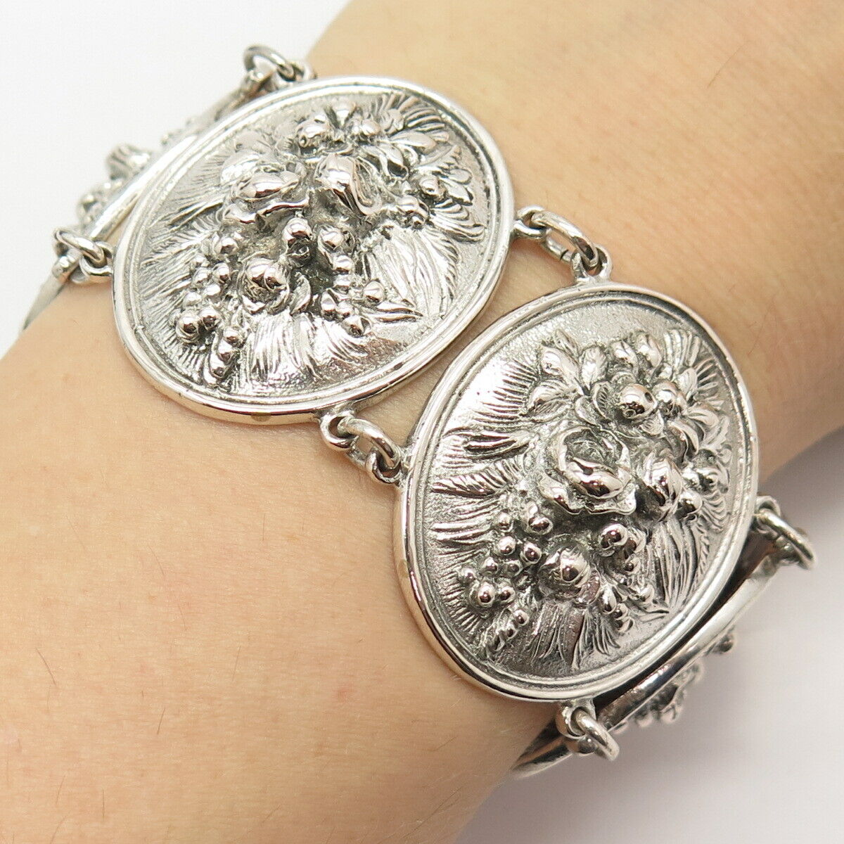 800 Silver Vintage Floral Panel Link Bracelet 7"