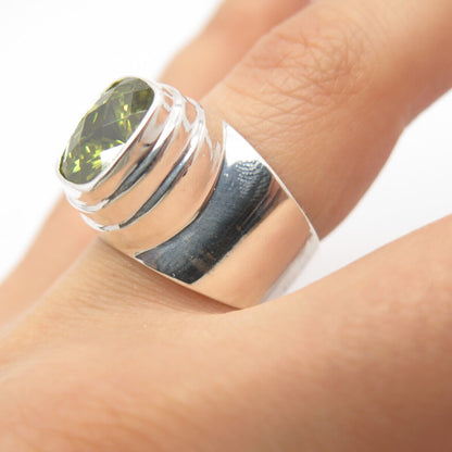 925 Sterling Silver Vintage Peridot-Tone C Z Wide Domed Ring Size 6 3/4