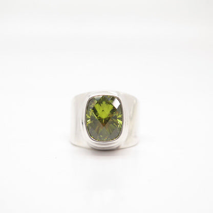 925 Sterling Silver Vintage Peridot-Tone C Z Wide Domed Ring Size 6 3/4