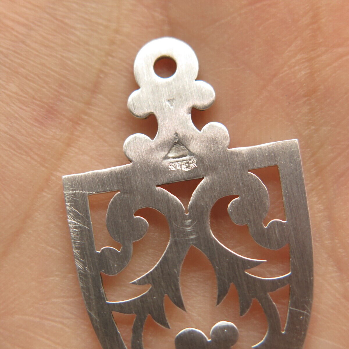 925 Sterling Silver Vintage Cutout Ornate Pendant