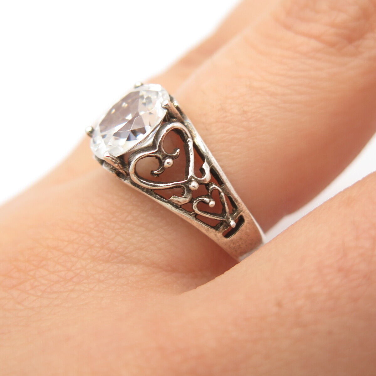 925 Sterling Silver Vintage Oval-Cut C Z Heart Ring Size 8.75