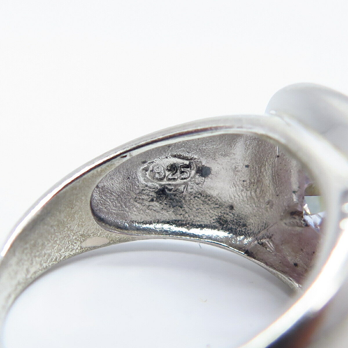 925 Sterling Silver Amethyst-Tone C Z Ring Size 7.5