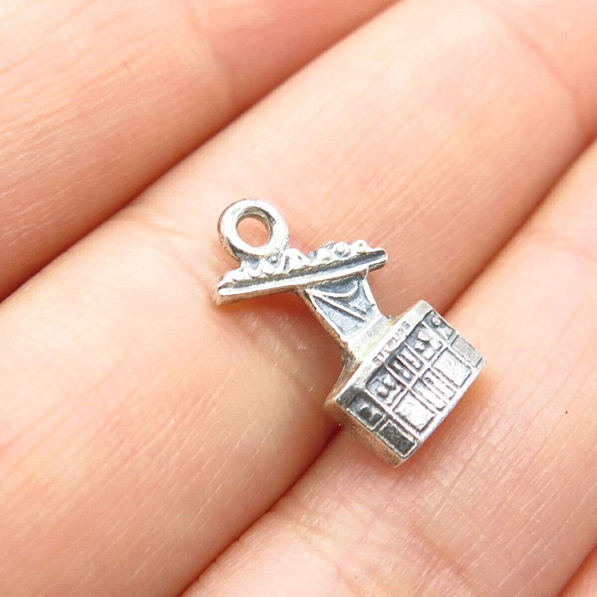 925 Sterling Silver Vintage Cable Car Charm Pendant