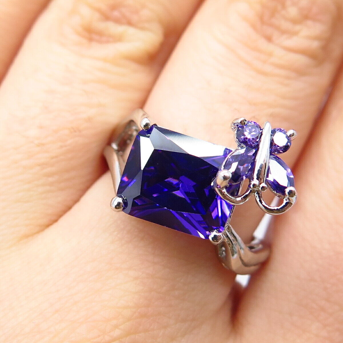 925 Sterling Silver Amethyst-Tone C Z Ring Size 7.5