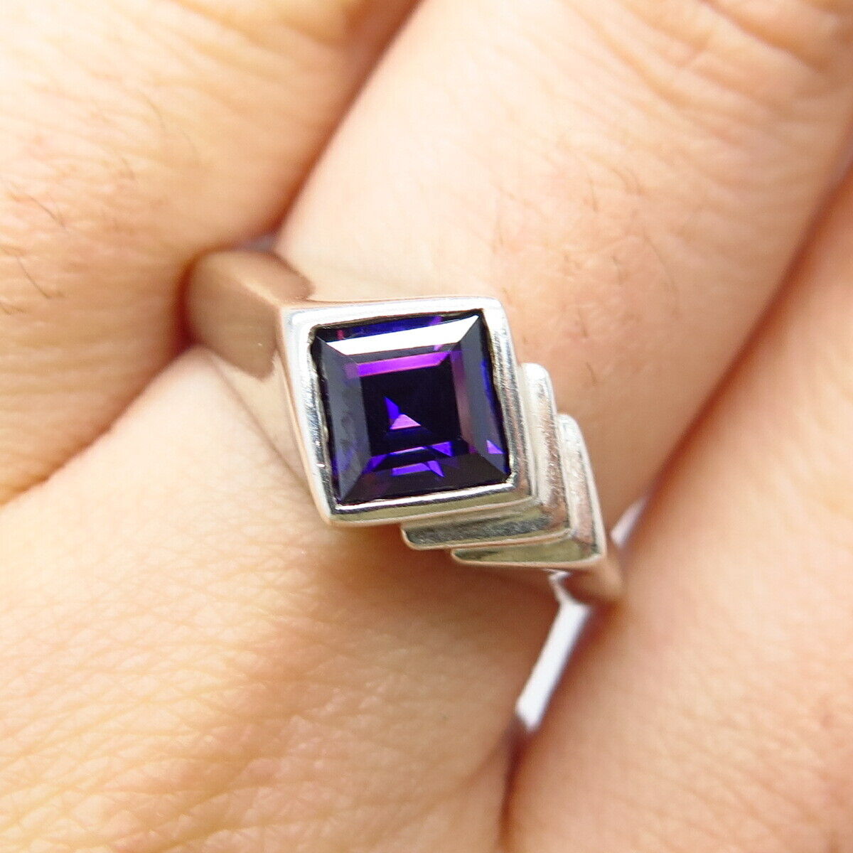 925 Sterling Silver Vintage Amethyst-Tone C Z Ring Size 7.5