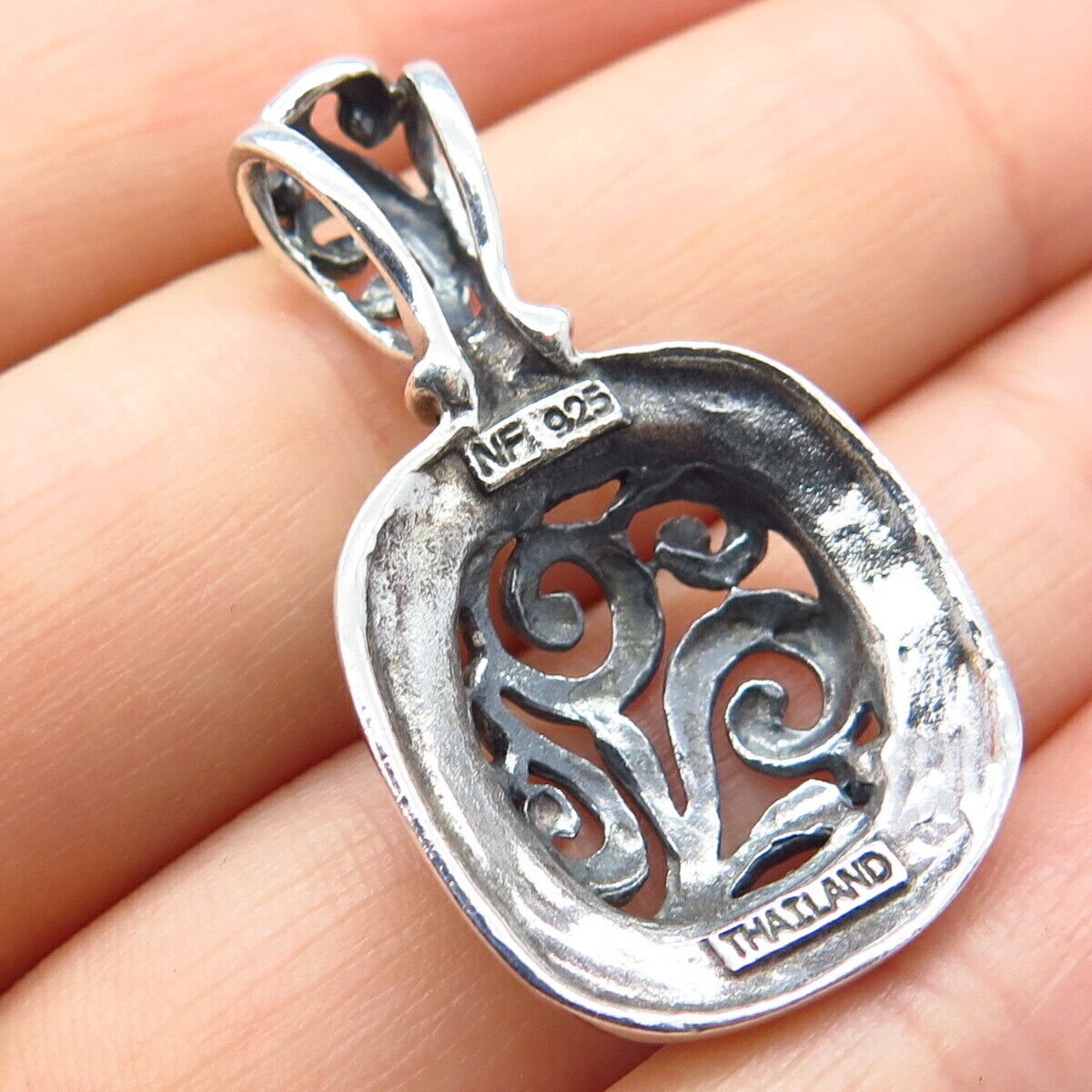 925 Sterling Silver Vintage Ornate Swirl Pendant