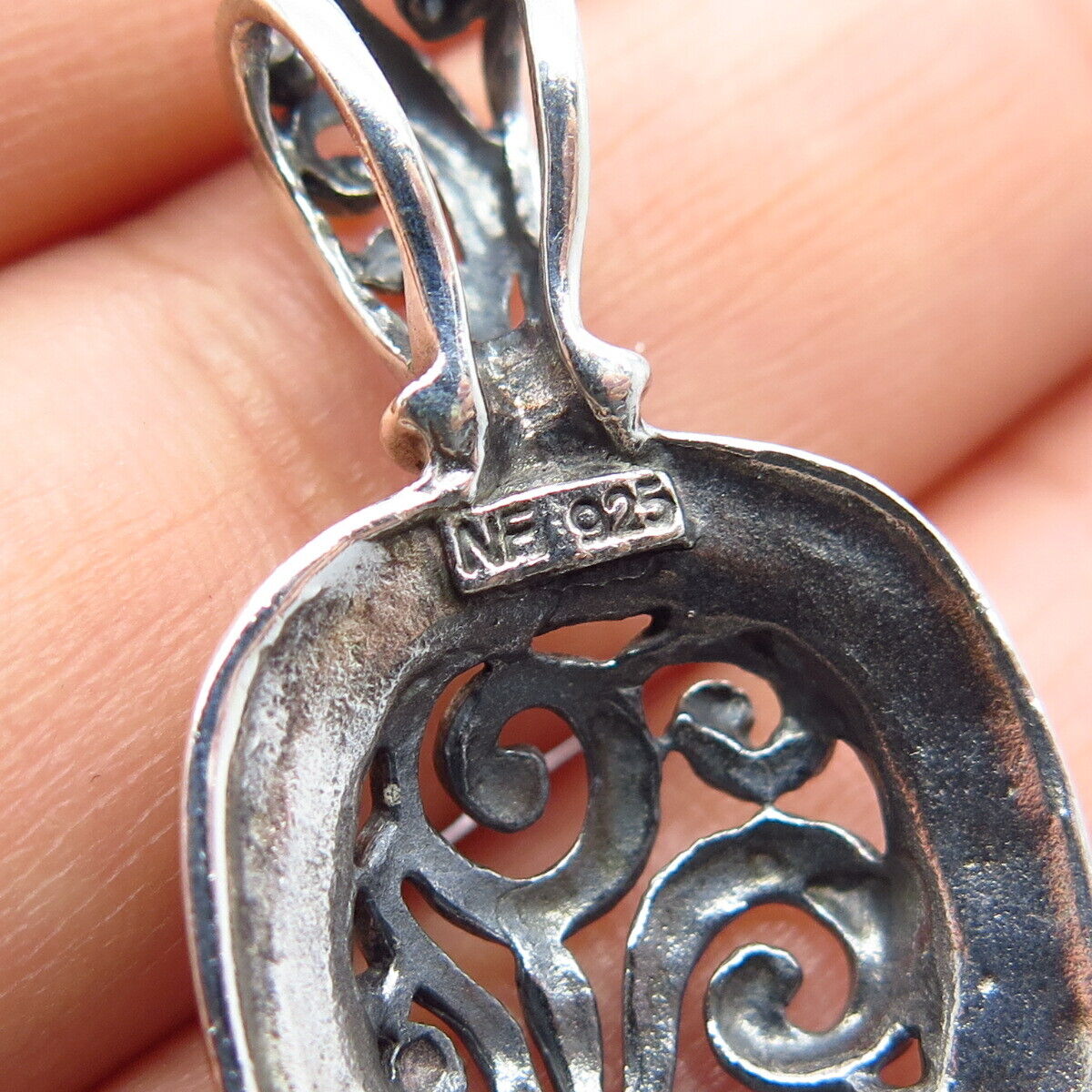 925 Sterling Silver Vintage Ornate Swirl Pendant