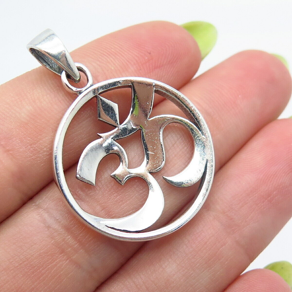 925 Sterling Silver Vintage Om Mantra Pendant