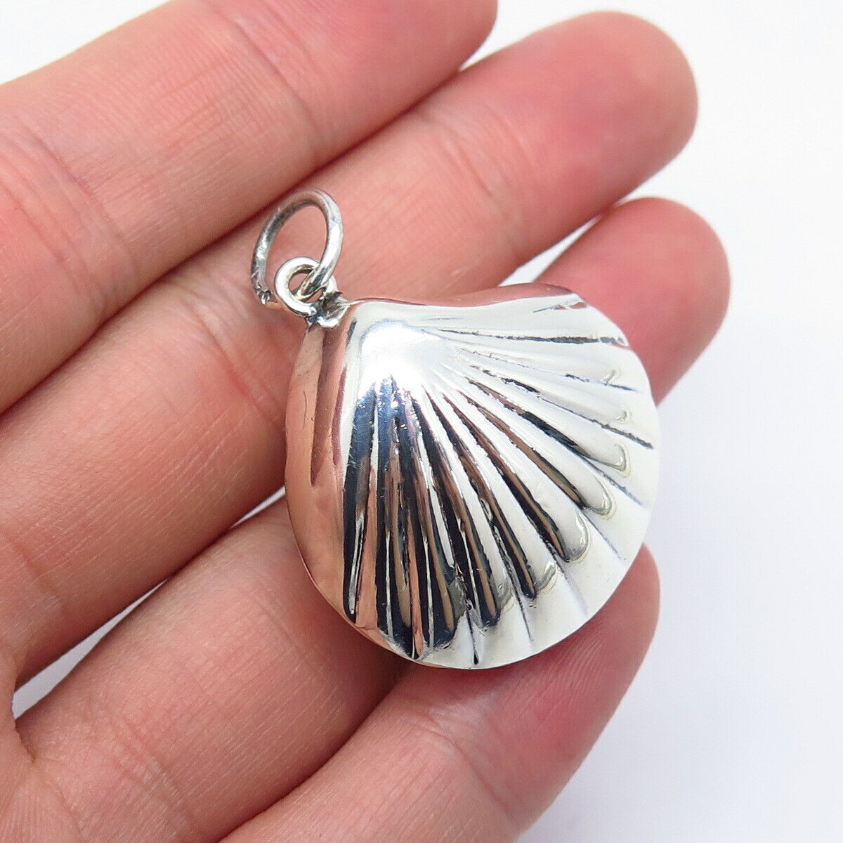 925 Sterling Silver Vintage Seashell Charm Pendant