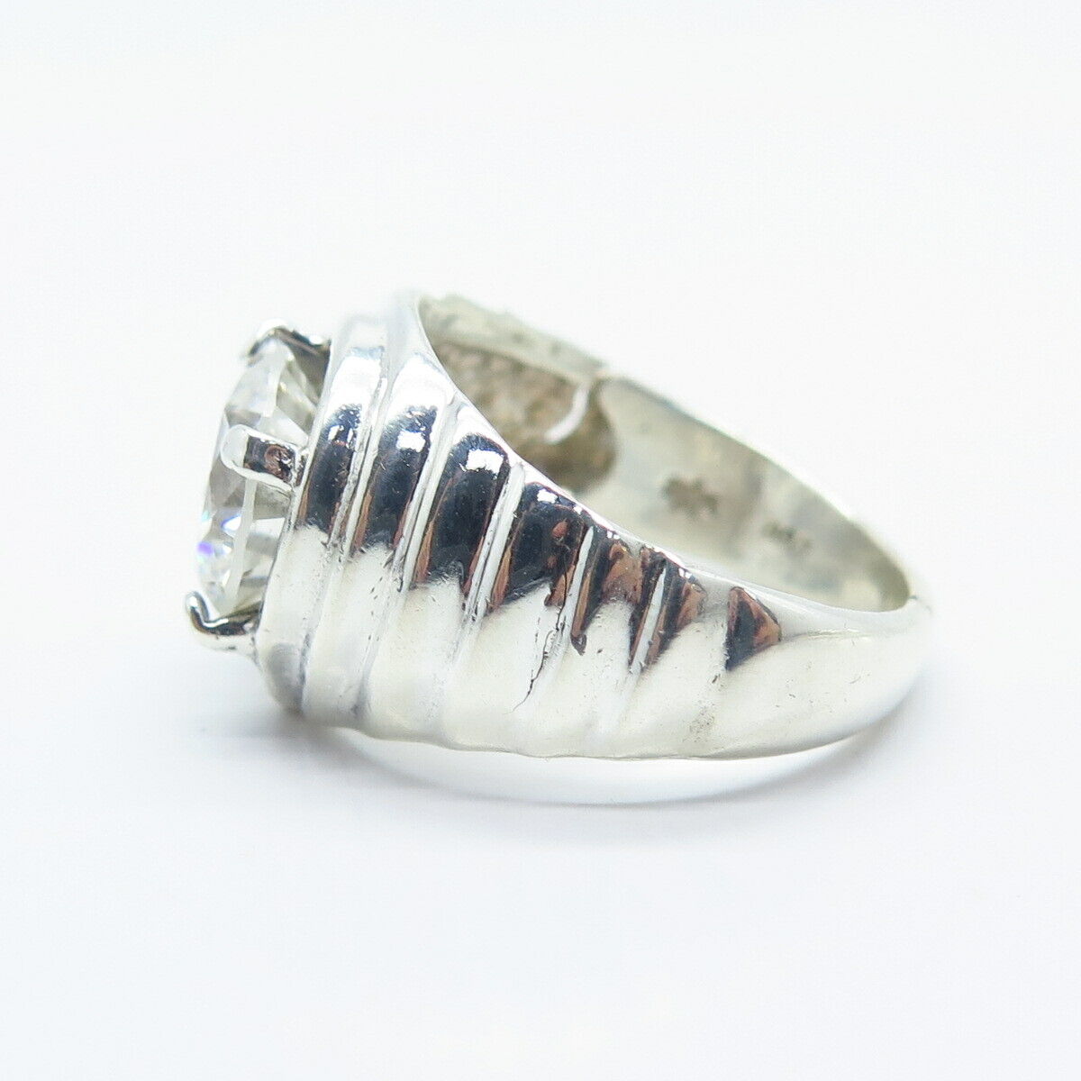 925 Sterling Silver Vintage Round-Cut C Z Ribbed Ring Size 7.25