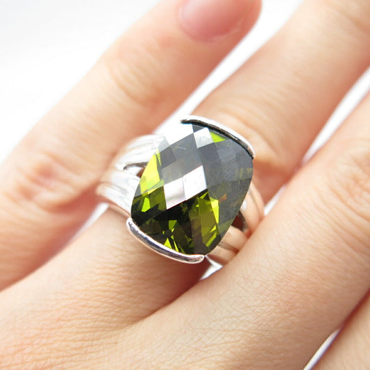 925 Sterling Silver Peridot-Tone C Z Ring Size 6