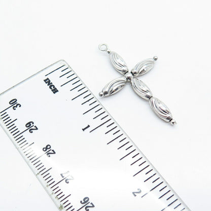 925 Sterling Silver Vintage Ribbed Religious Cross Pendant