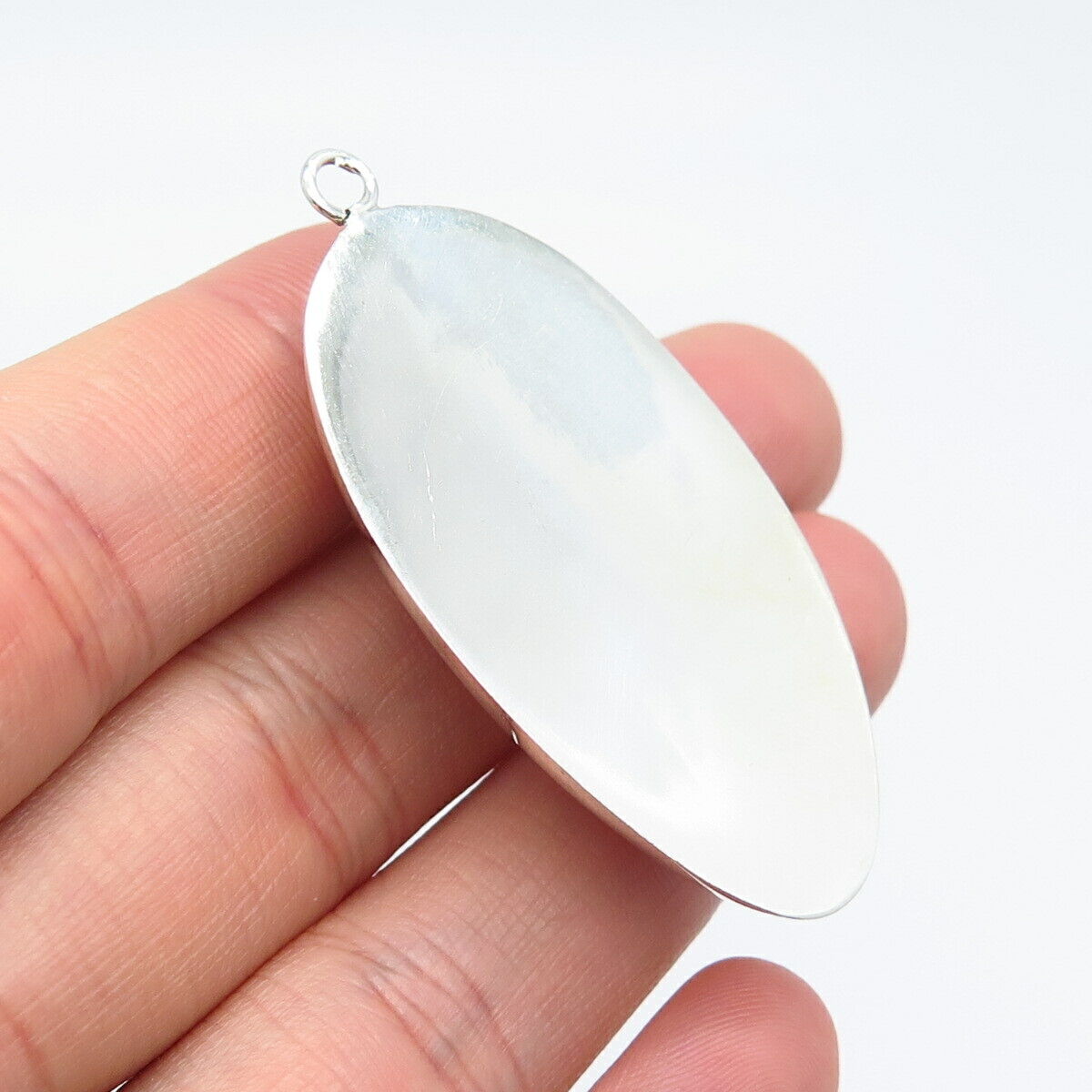 925 Sterling Silver Vintage Oval Face Pendant