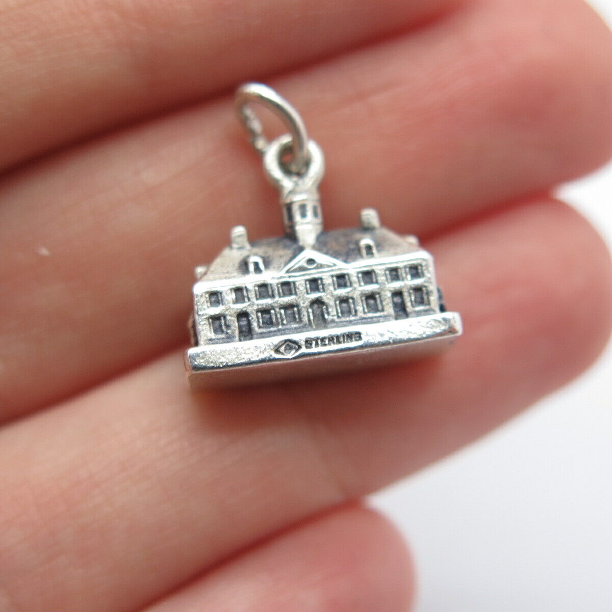 925 Sterling Silver Vintage Mount Vernon Charm Pendant