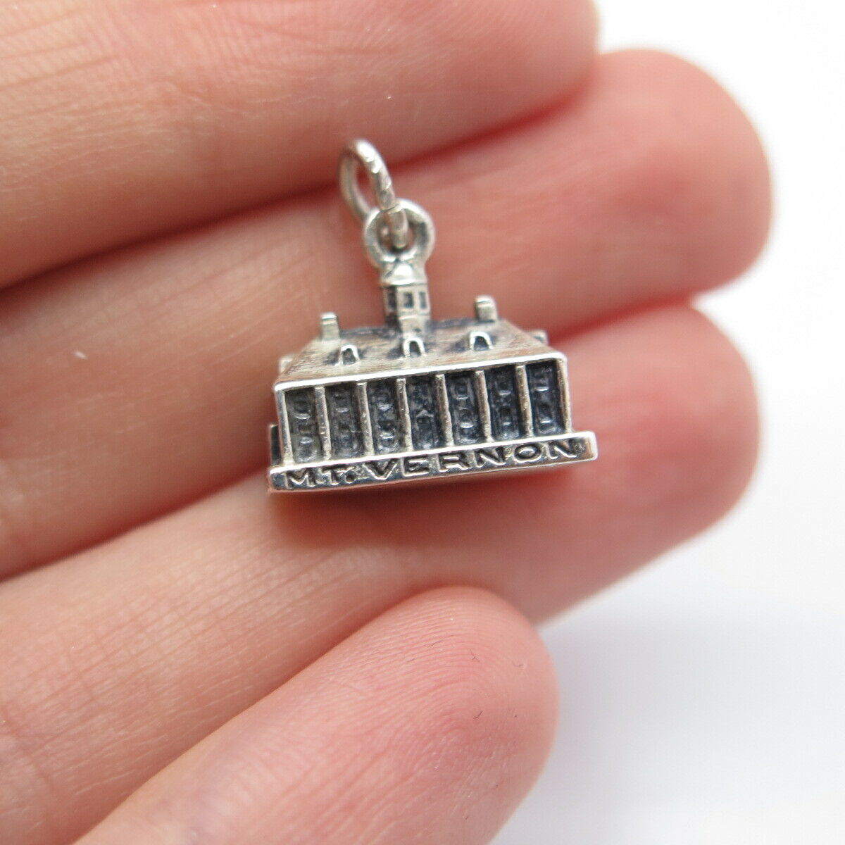 925 Sterling Silver Vintage Mount Vernon Charm Pendant