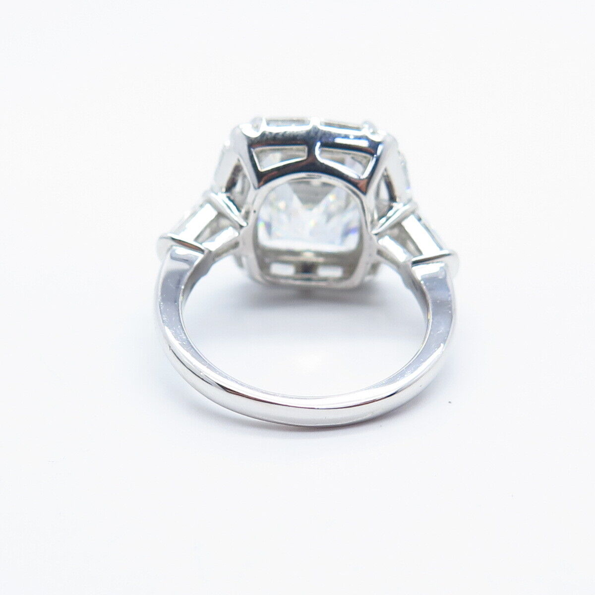 925 Sterling Silver Radiant-Cut C Z Ring Size 7