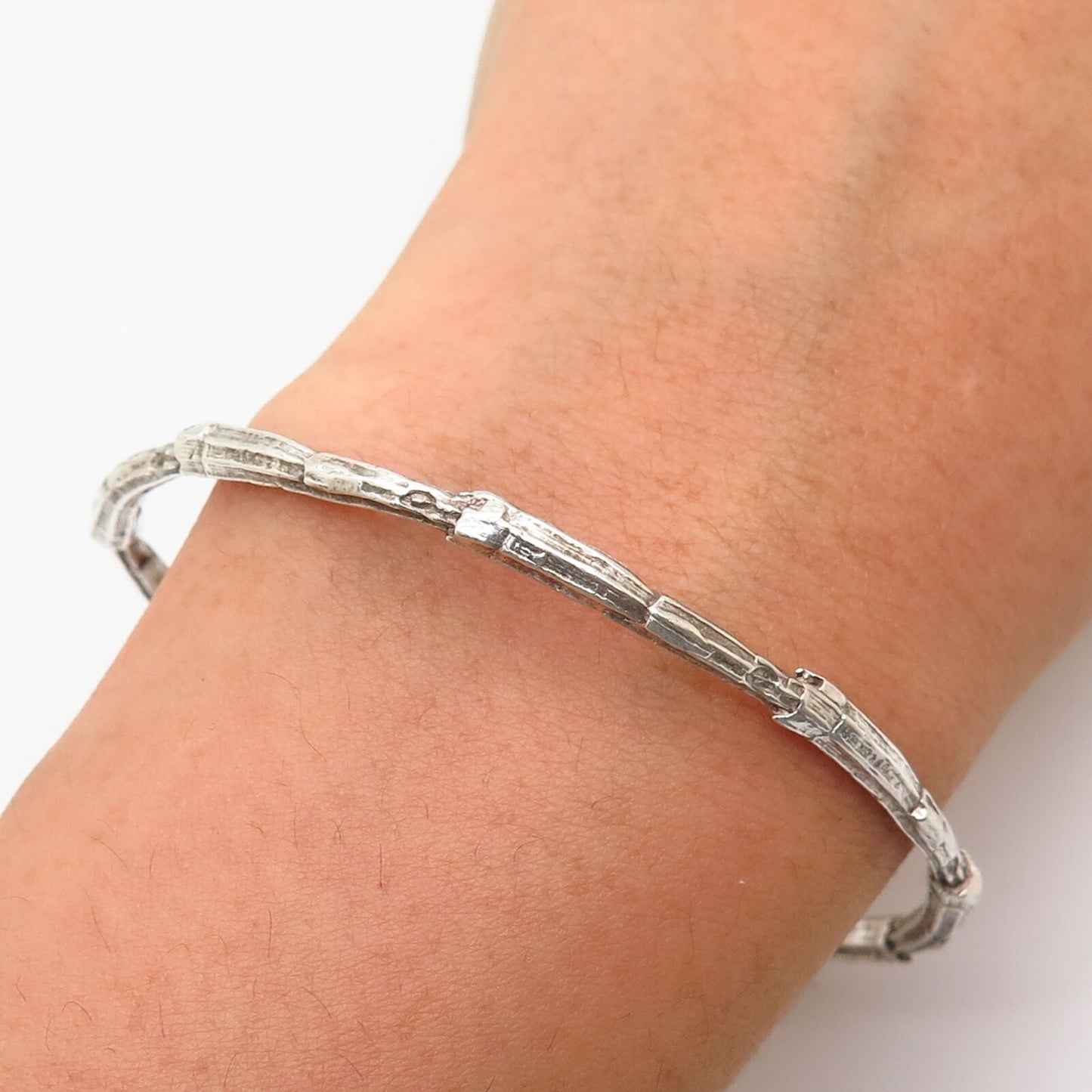 925 Sterling Silver Textured Design Bangle Bracelet 7.5"