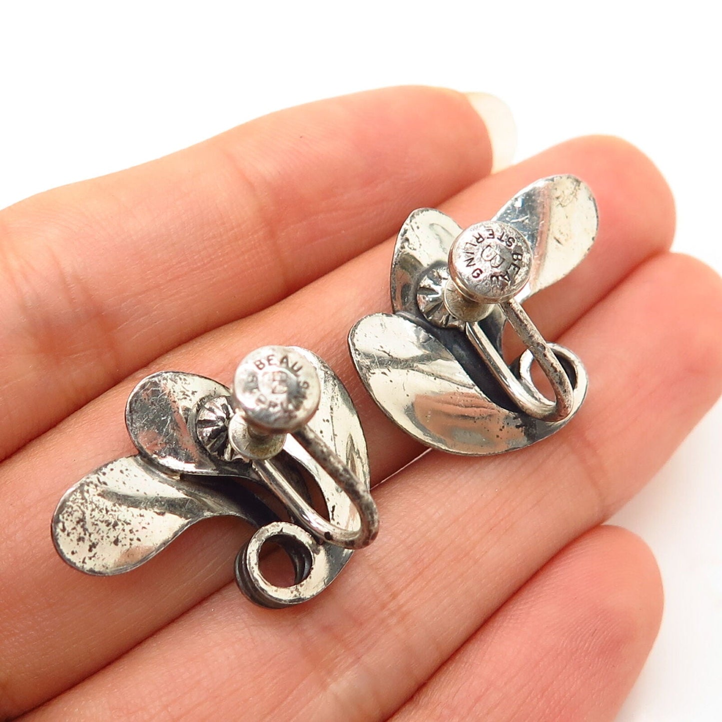 925 Sterling Silver Vintage BEAU Leaf Design Screw Back Earrings