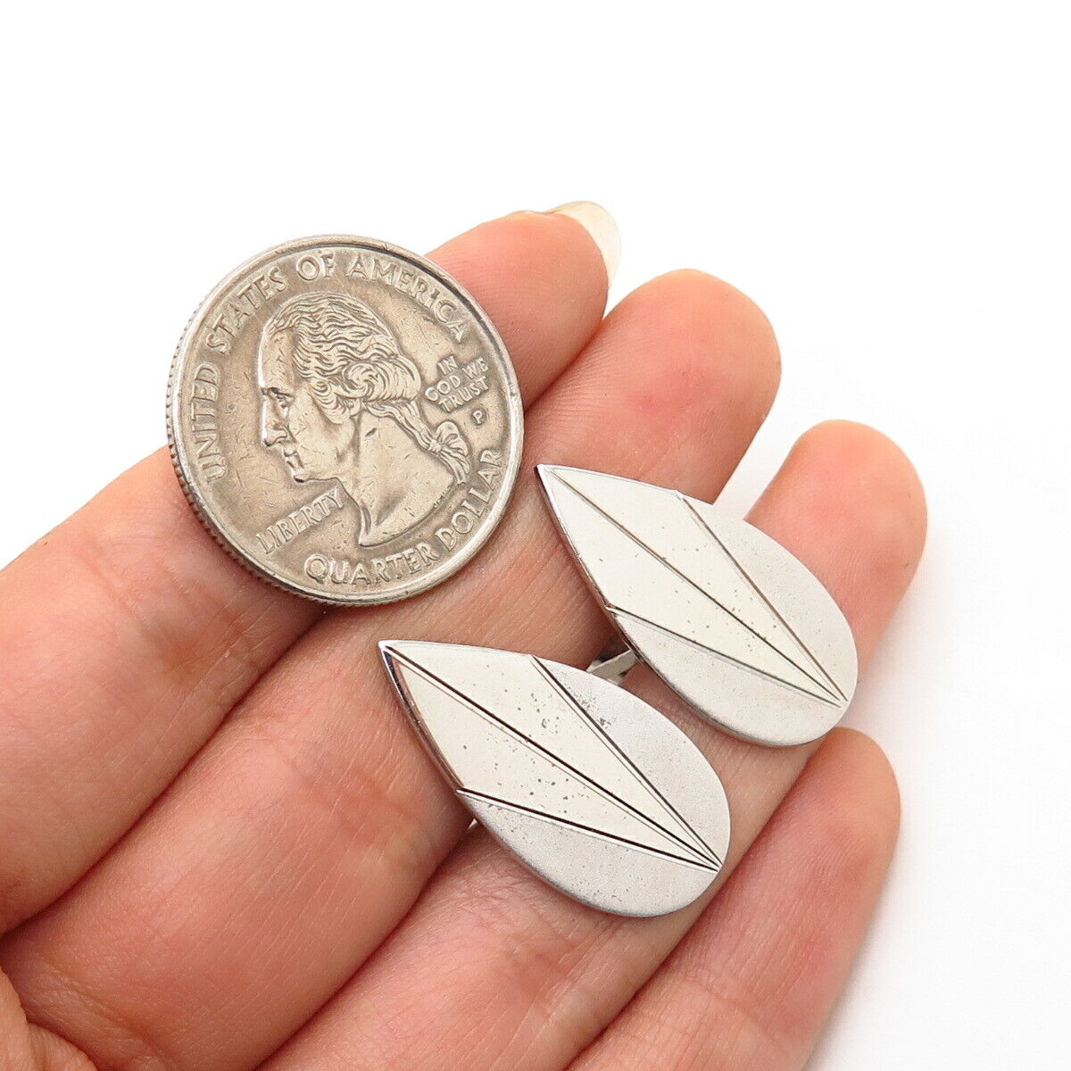 925 Sterling Silver Vintage Satin Finish Leaf / Teardrop Design Cufflinks