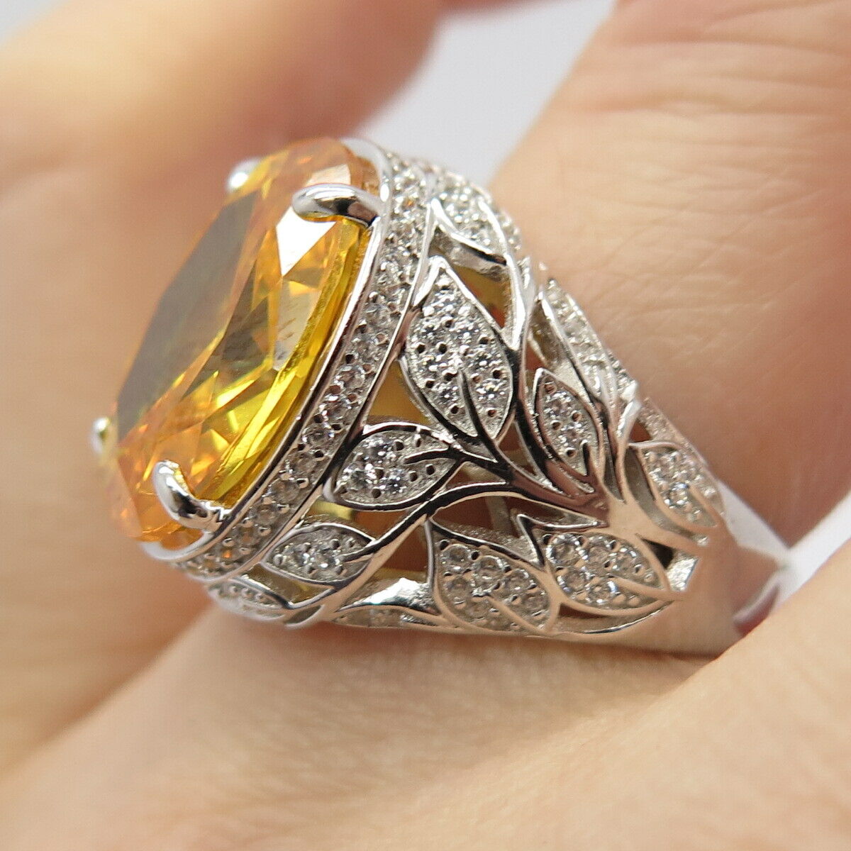 925 Sterling Silver White & Citrine-Tone C Z Leaves Ring Size 7