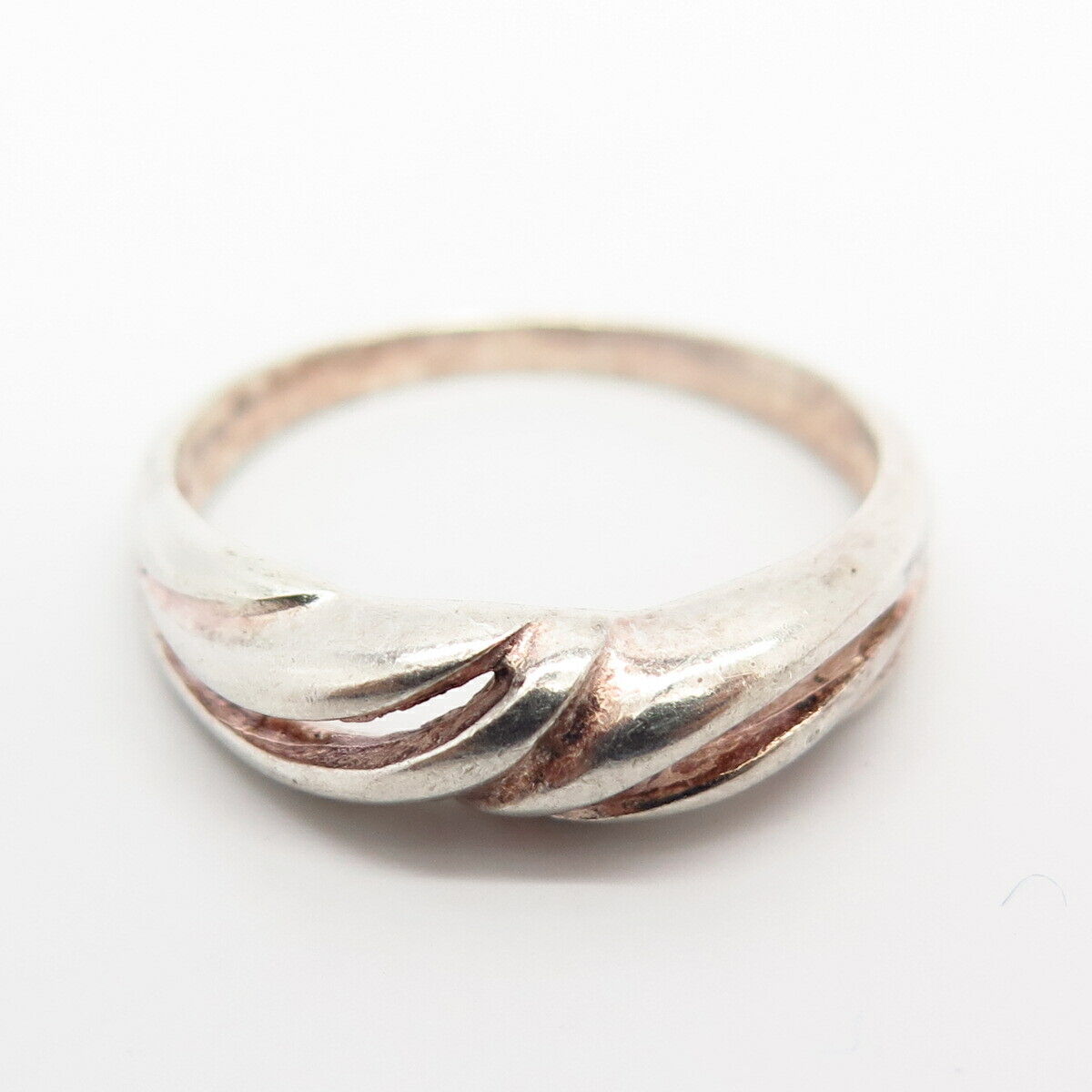 925 Sterling Silver Cutout Wavy Design Ring Size 8