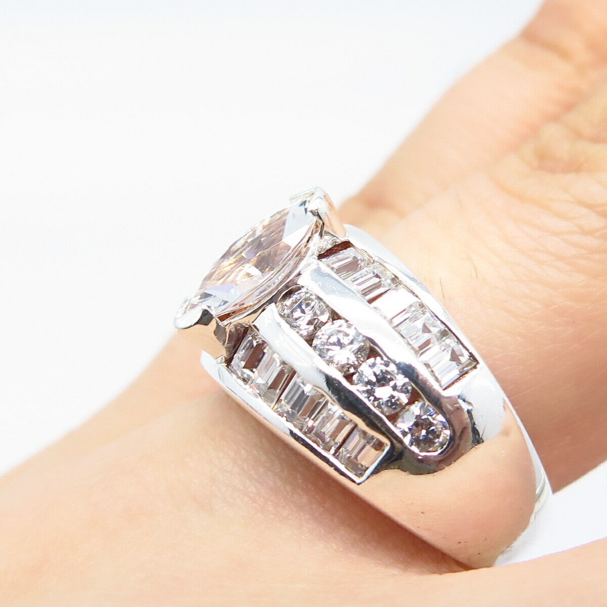 925 Sterling Silver Multi-C Z Ring Size 6.75