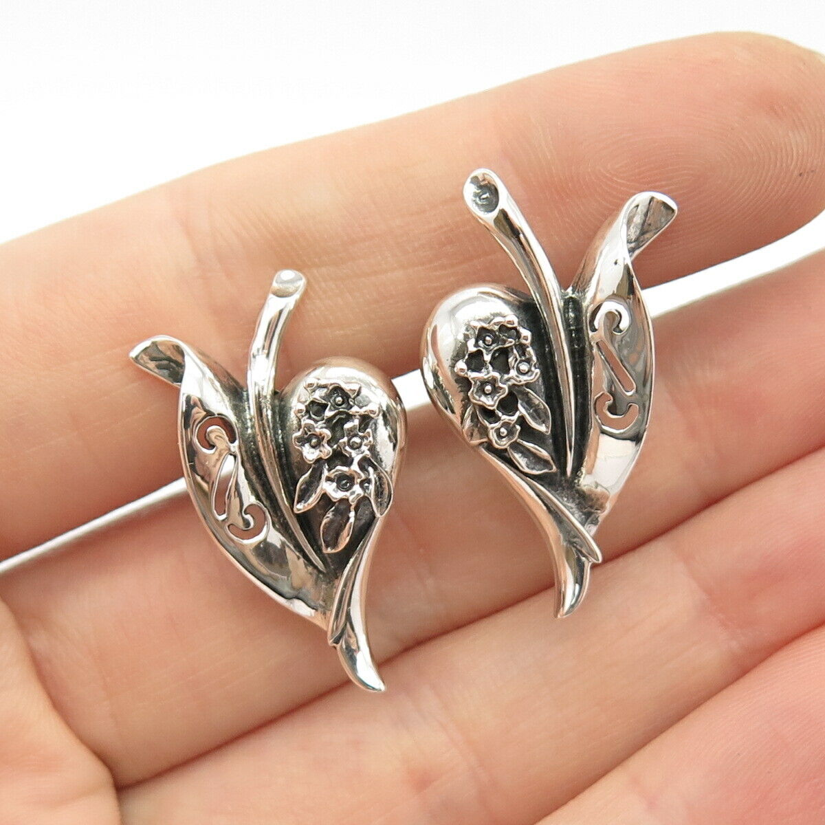 925 Sterling Silver Vintage Leaf Floral Screw Back Earrings