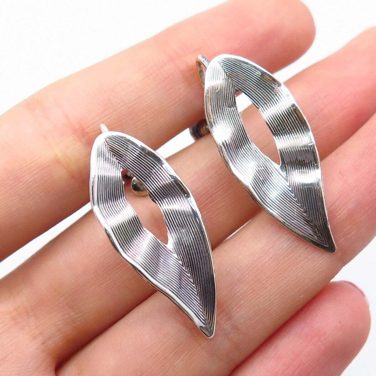 925 Sterling Silver Vintage BEAU Textured Leaf Screw Back Earrings