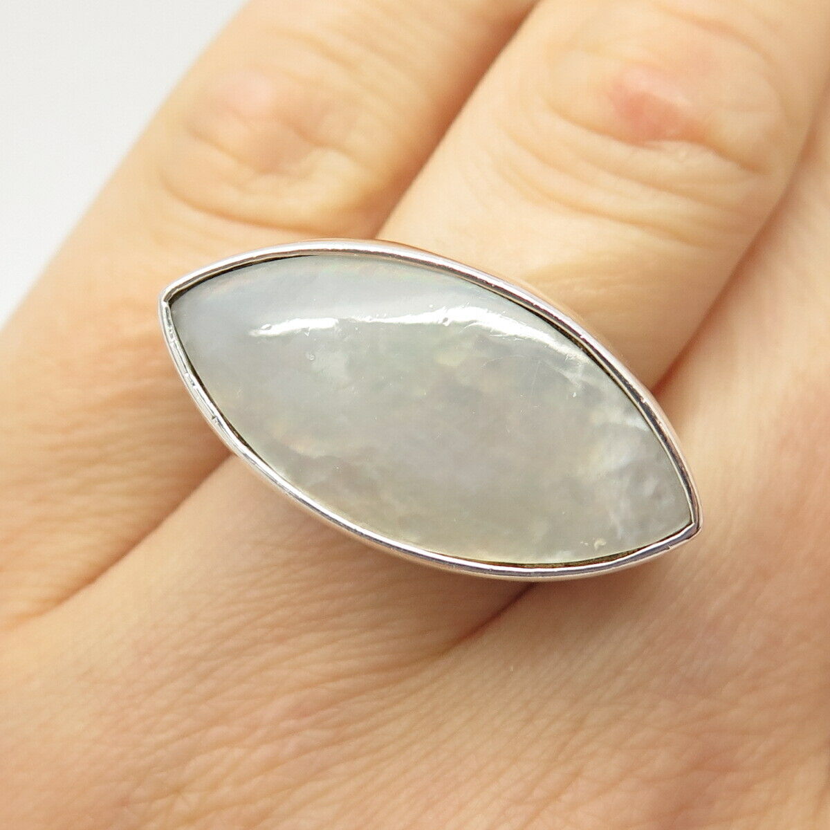 925 Sterling Silver Vintage Real Mother-of-Pearl Wide Ring Size 6