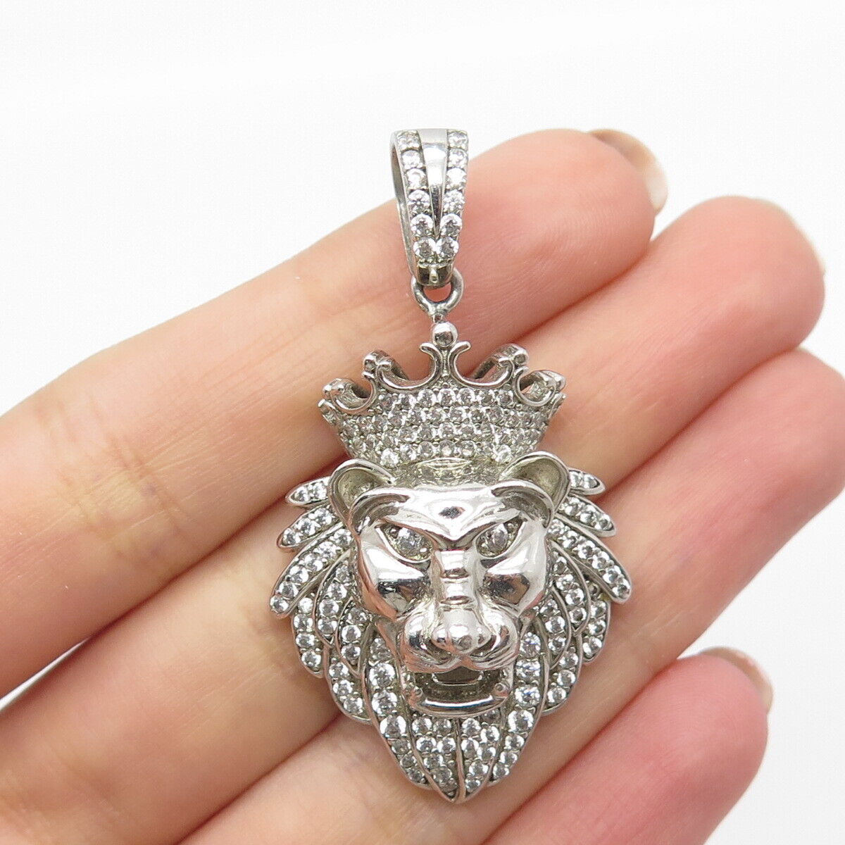 925 Sterling Silver C Z Lion / Leo Zodiac Sign Pendant