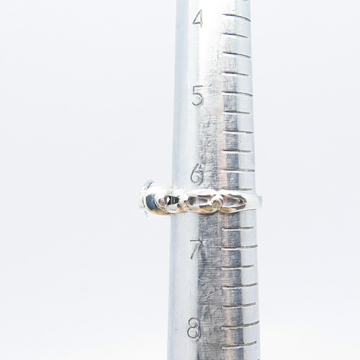 925 Sterling Silver Oval-Cut C Z Ring Size 6.25